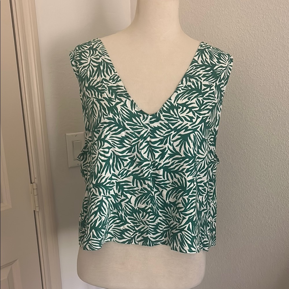 Green Leaf Print Sleeveless Top